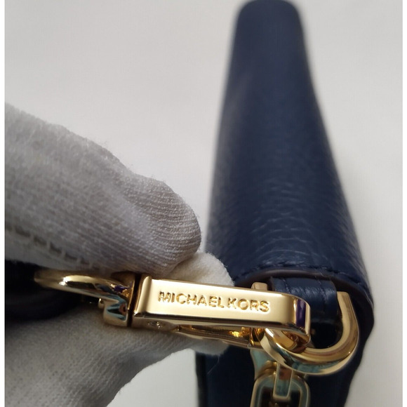 Michael Kors Jet Set Travel Navy Blue Leather Zip Around Phone Case Wallet - NWT - Picture 16 of 16